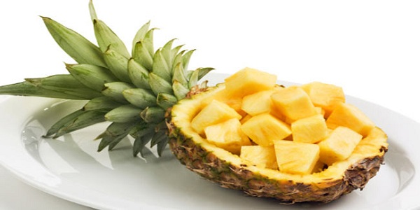 Pineapple fruits to eat