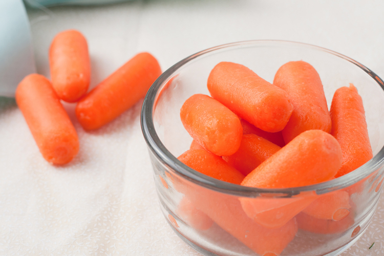 Baby carrots for weight loss. weight loss snacks and diet. tips to lose weight fast. 