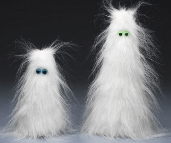 Funny Halloween Furry Fuzzy Ghost Craft for kids. Easy ghost craft ideas for preschool. 12 best Halloween craft ideas for decoration. Spooky indoor decoration ideas. Easy DIY Halloween decoration. DIY Creepy Halloween craft ideas. Indoor Halloween decorating ideas. Cheap Halloween decoration for outdoor. Halloween crafts for adults. 