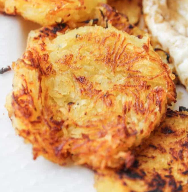 Spaghetti squash hash browns for breakfast. Best detox breakfast ideas. Low calories ideas for fat loss. 21-day detox diet plan for body cleansing. 