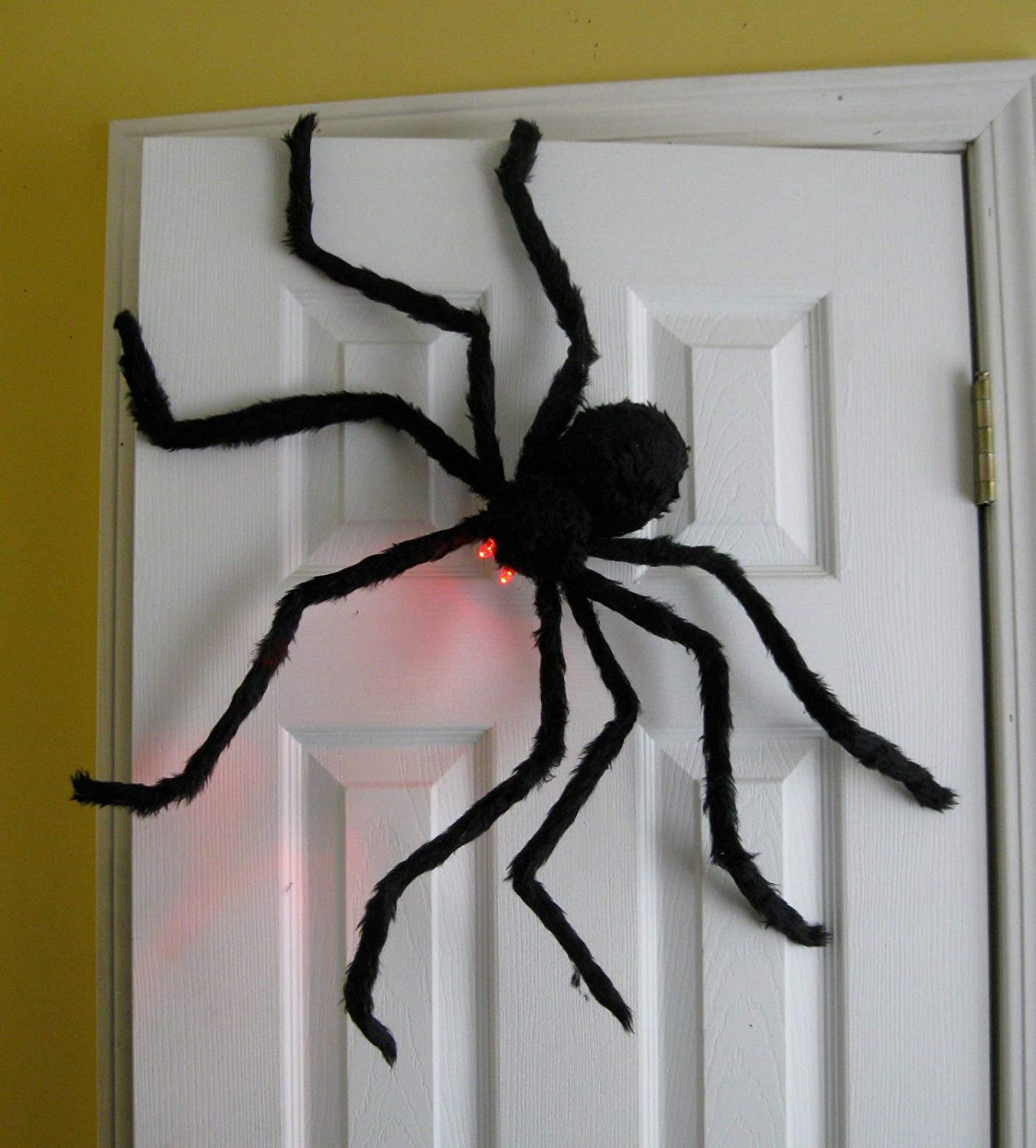 Give your guests the creeps with this oversized Creepy Crawly Spider! Spooky Halloween decorations ideas for indoor and outdoor decorations